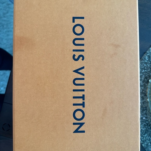 ** LIKE NEW ** 100% Authentic Louis Vuitton Frontrow Sneakers Size 8.5 Women’s - Picture 10 of 10